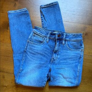 Madewell Curvy Roadtripper Jeans